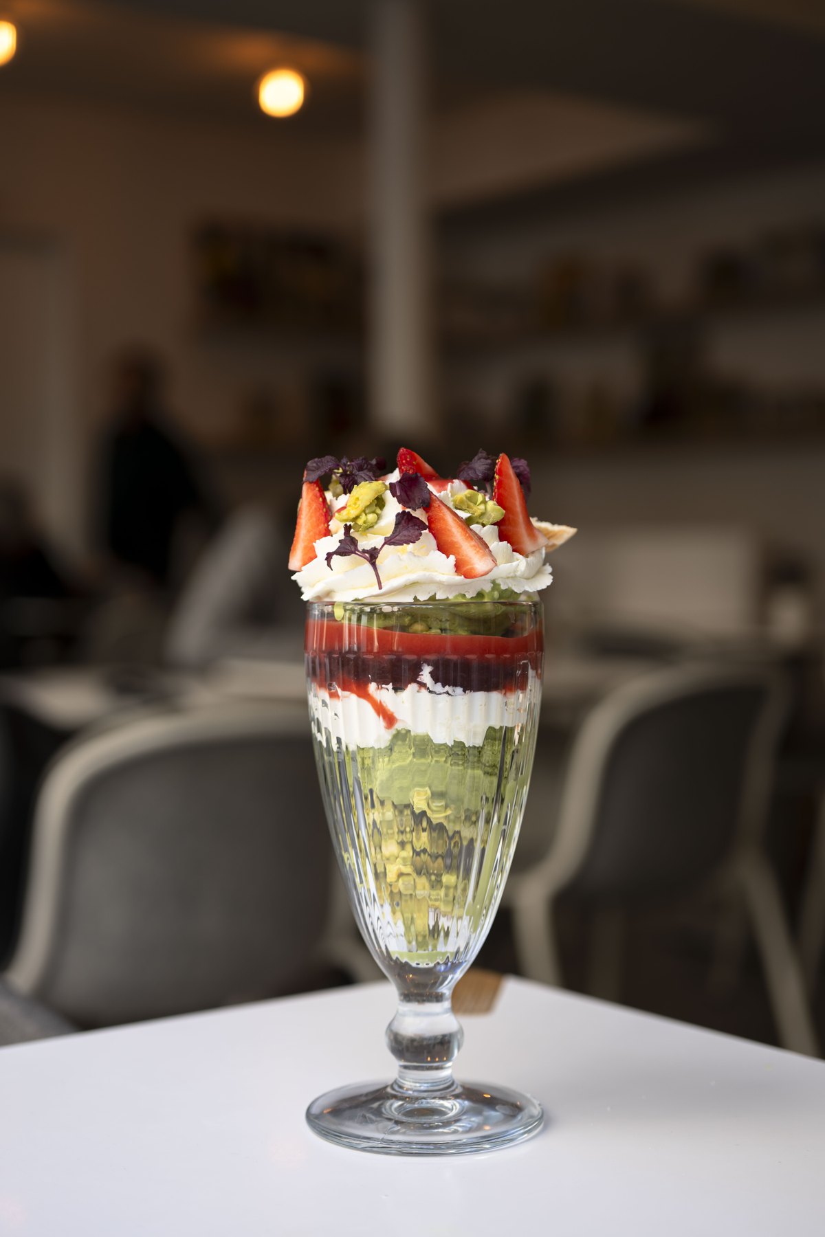 Parfait au matcha, chantilly et streusel